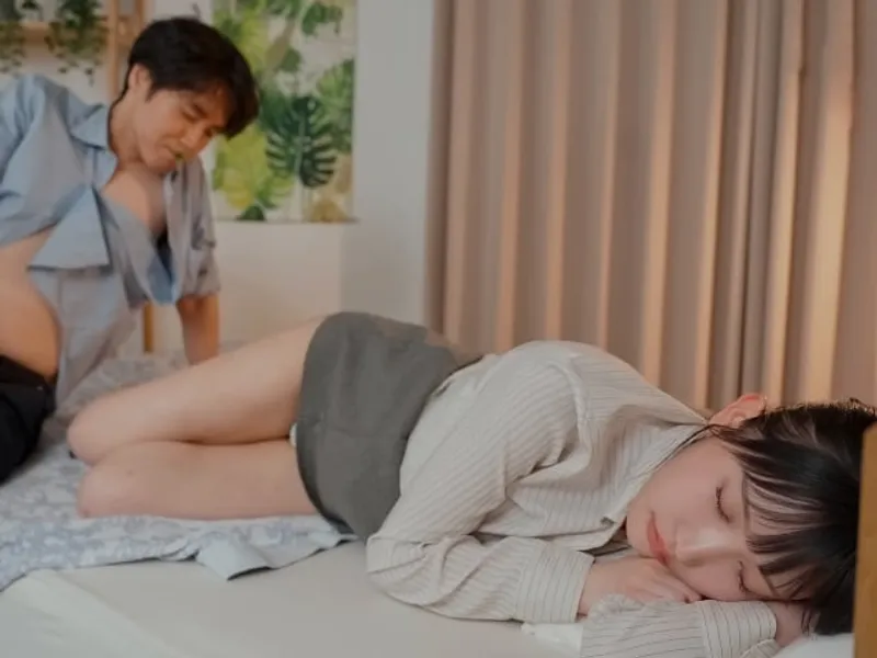 Chịch cô nhân viên nữ đáng ghét trong công ty